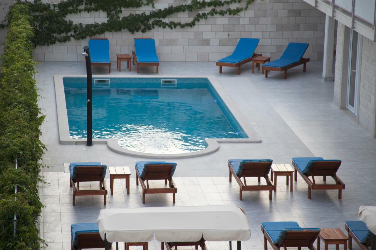 Villa Amorena - Adults Only Bol Exterior photo